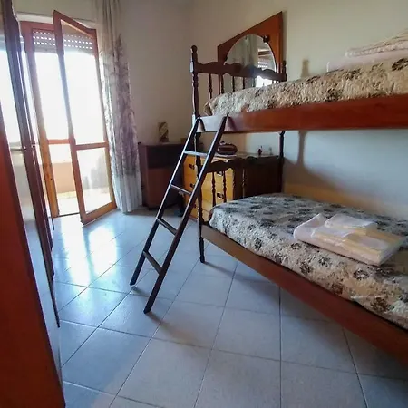 A 5 Minuti Dal Mare Apartment *